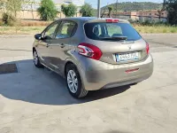 Usado Peugeot 208 Active 82 CV (60 kW) 2014 Beige Utilitario