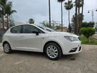 Usado Seat Ibiza Reference 75 CV (55 kW) 2016 Blanco Berlina