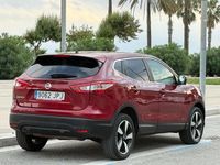 Usado Nissan Qashqai Visia 115 CV (84 kW) 2016 Granate SUV
