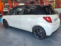 Usado Toyota Yaris Active 99 CV (72 kW) 2016 Blanco Utilitario