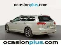 Usado VW Passat Advance 150 CV (110 kW) 2020 Plateado Familiar