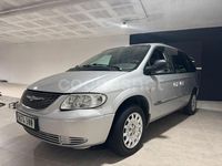 Usado Chrysler Grand Voyager 150 CV (110 kW) 2002 Gris / plata Monovolumen