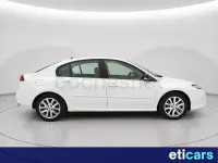 Usado Renault Laguna III Privilege 130 CV (95 kW) 2010 Blanco Berlina