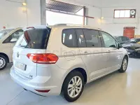 Usado VW Touran Advance 150 CV (110 kW) 2021 Gris / plata Monovolumen