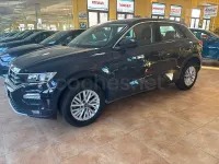 Usado VW T-Roc Advance 115 CV (84 kW) 2022 Gris / plata SUV