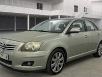 Usado Toyota Avensis Sol 126 CV (92 kW) 2008 Beige Berlina