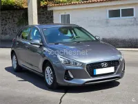Usado Hyundai i30 110 CV (80 kW) 2017 Gris / plata Berlina