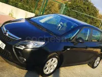 Usado Opel Zafira Tourer Expression 120 CV (88 kW) 2016 Negro Monovolumen