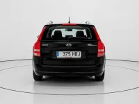 Usado Kia Ceed Sportswagon 116 CV (85 kW) 2011 Negro Familiar
