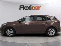 Usado Kia Ceed 140 CV (102 kW) 2020 Marrón Utilitario