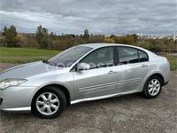 Usado Renault Laguna III Initiale 150 CV (110 kW) 2009 Gris / plata Berlina