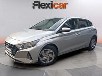 Usado Hyundai i20 84 CV (61 kW) 2022 Gris Berlina