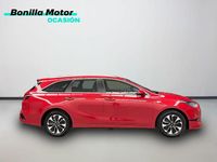 Usado Kia Ceed Style 100 CV (73 kW) 2025 Rojo Utilitario