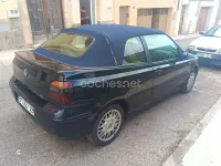 Usado VW Golf Cabriolet 100 CV (73 kW) 1999 Negro Descapotable