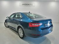 Usado Skoda Superb Ambition 150 CV (110 kW) 2021 Azul