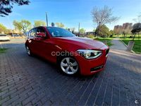 Usado BMW 118 Sport Line 143 CV (105 kW) 2012 Rojo Utilitario