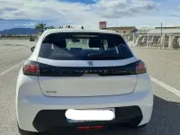 Usado Peugeot 208 Active 100 CV (73 kW) 2020 Blanco Utilitario