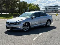 Usado VW Passat Advance 150 CV (110 kW) 2017 Gris / plata Berlina