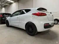 Usado Kia ProCeed 100 CV (73 kW) 2013 Blanco Utilitario