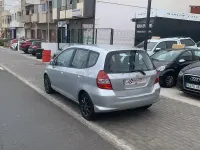 Usado Honda Jazz 78 CV (57 kW) 2008 Gris / plata Utilitario
