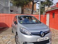 Usado Renault Scénic III LIMITED 131 CV (96 kW) 2015 Plateado Monovolumen