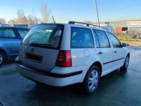 Usado VW Golf IV Conceptline 100 CV (73 kW) 2000 Blanco Familiar