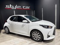 Usado Toyota Yaris Hybrid Active 116 CV (85 kW) 2023 Blanco Berlina