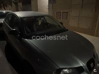 Usado Seat Ibiza Stella 64 CV (47 kW) 2003 Verde Utilitario