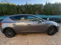 Usado Seat Leon CONNECT 110 CV (80 kW) 2017 Gris / plata Berlina