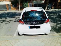 Usado Toyota Aygo 68 CV (50 kW) 2011 Blanco Utilitario