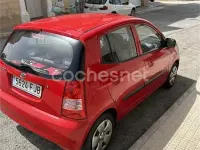 Usado Kia Picanto LX 65 CV (47 kW) 2006 Rojo Utilitario
