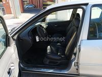 Usado Ford Mondeo Ghia 170 CV (125 kW) 1999 Gris / plata Berlina