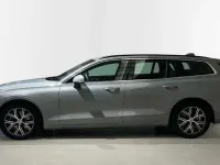 Usado Volvo V60 Core 2025 Gris Familiar