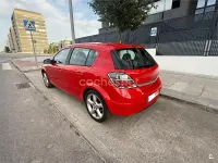 Usado Opel Astra Sport 120 CV (88 kW) 2007 Rojo Berlina