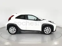 Usado Toyota Aygo X Play 72 CV (52 kW) 2025 Blanco SUV