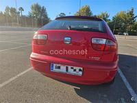 Usado Seat Leon Sport 110 CV (80 kW) 2005 Rojo Utilitario