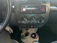 Usado VW New Beetle 115 CV (84 kW) 2002 Negro Utilitario