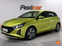 Usado Hyundai i20 101 CV (74 kW) 2024 Verde Utilitario