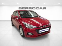 Usado Hyundai i20 100 CV (73 kW) 2020 Rojo Utilitario