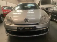 Usado Renault Laguna III Authentique 130 CV (95 kW) 2009 Gris / plata Familiar