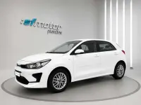 Usado Kia Rio 84 CV (61 kW) 2022 Blanco Utilitario