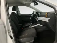Usado Seat Arona Style Plus 110 CV (80 kW) 2021 Blanco SUV