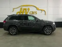 Usado Jeep Grand Cherokee Overland 250 CV (183 kW) 2018 Gris / plata SUV