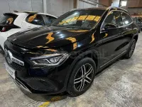 Usado Mercedes GLA180 136 CV (100 kW) 2023 Negro SUV