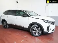 Usado Peugeot 5008 Allure 130 CV (95 kW) 2022 Blanco SUV