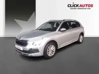 Usado Skoda Kamiq Selection 95 CV (69 kW) 2025 Plateado SUV