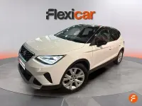 Usado Seat Arona Style Plus 110 CV (80 kW) 2022 Blanco SUV
