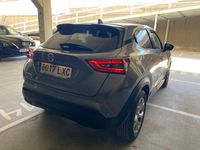 Usado Nissan Juke N-Connecta 114 CV (83 kW) 2022 Gris SUV