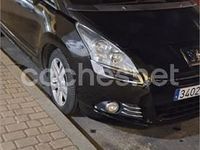 Usado Peugeot 5008 112 CV (82 kW) 2012 Negro Monovolumen