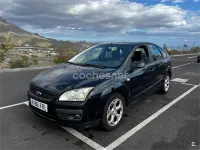 Usado Ford Focus Trend 100 CV (73 kW) 2007 Negro Berlina